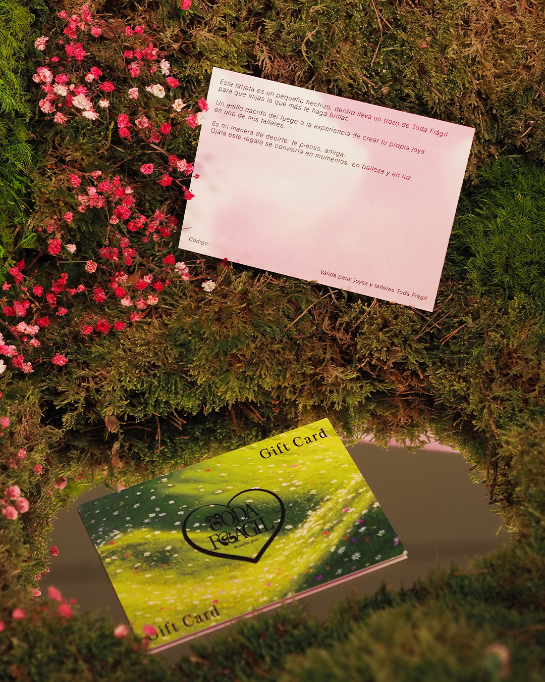 TARJETA REGALO DE PAPEL TODA FRÁGIL
